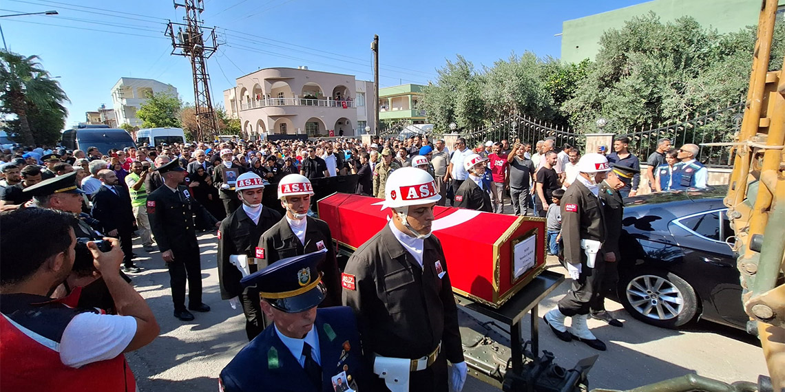 Şehit Uzman Çavuş Mustafa Çakmak toprağa verildi