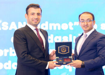 Azerbaycan'dan Selçuk Bayraktar'a madalya
