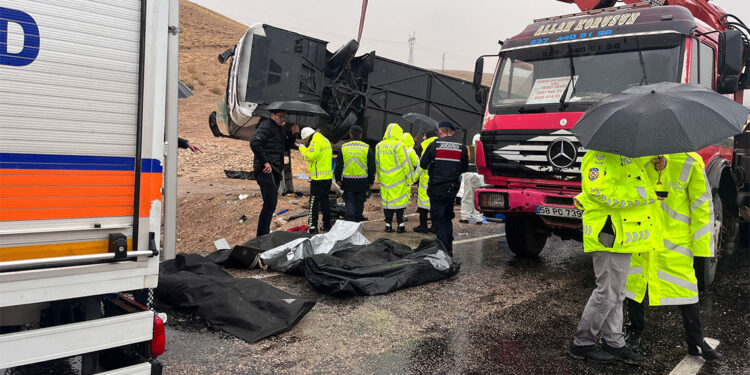 Sivas'taki kazada ölenlerin kimlikleri belli oldu