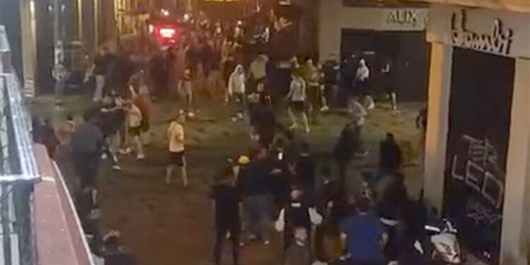 Bayern Münih taraftarları olay çıkardı