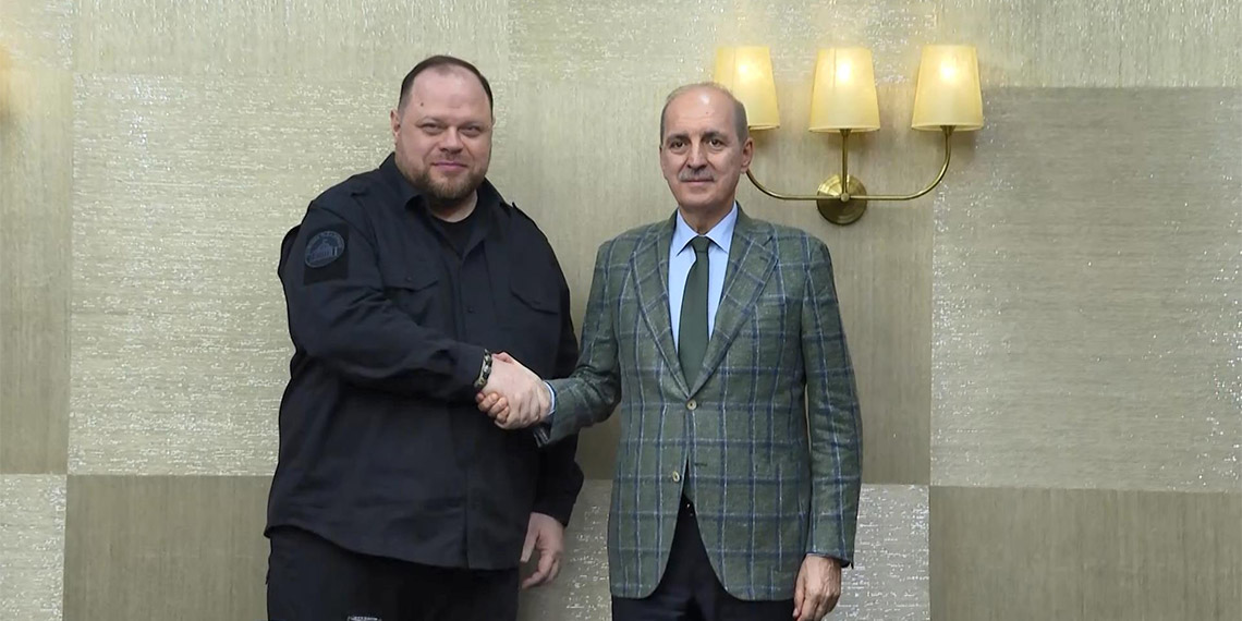 TBMM Başkanı Numan Kurtulmuş Prag’a yaptığı resmi ziyaret kapsamında dün Çekya Meclis Başkanı Marketa Adamova ve Ukrayna Meclis Başkanı Ruslan Stefançuk ile bir araya geldi.