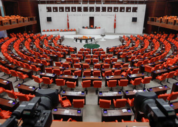 Lübnan ve Orta Afrika tezkereleri Meclis'ten geçti