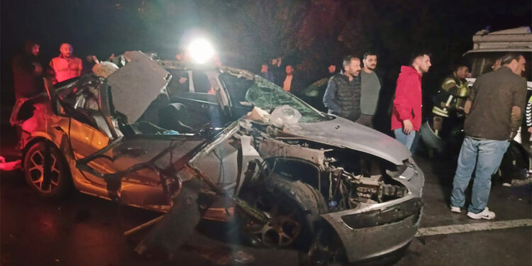 TEM'de onlarca araç birbirine girdi