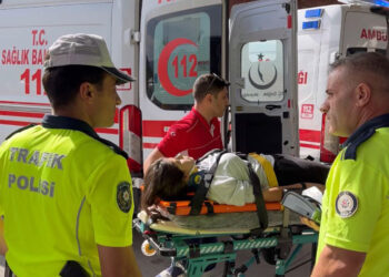 Tunceli'de 2 otomobil çarpıştı; 11 yaralı