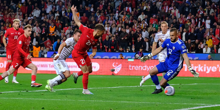 Türkiye Letonya'yı 4-0 mağlup etti