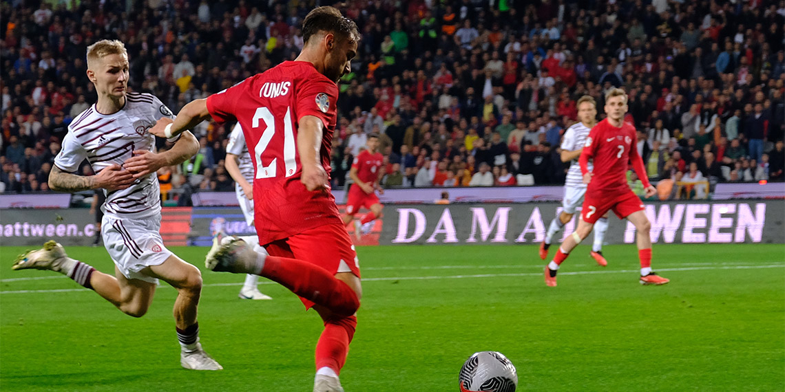 Avrupa Şampiyonası (EURO 2024) Elemeleri D Grubu 7'nci maçında Türkiye Letonya'yı 4-0 mağlup etti, Türkiye son maçlar öncesinde EURO 2024'e katılmayı garantiledi.