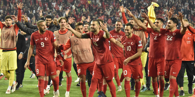 Türkiye 6'ncı kez Avrupa Futbol Şampiyonası'nda