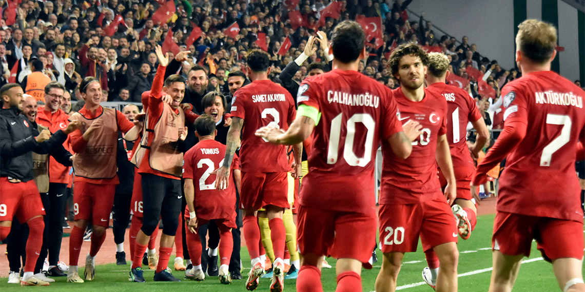 Türkiye 6'ncı kez Avrupa Futbol Şampiyonası'na katılmayı garantiledi. Ay-yıldızlılar, Almanya’da düzenlenecek organizasyonda gruplarda mücadele edecek.
