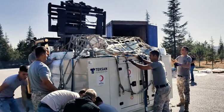 Gazze'ye insani yardım sevkiyatı devam ediyor