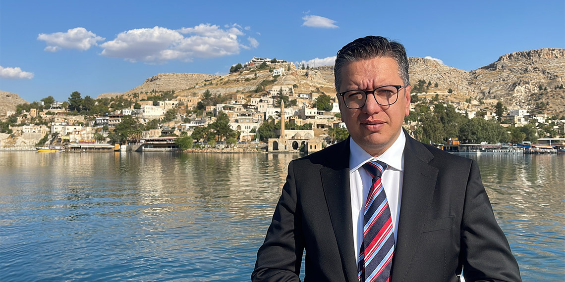 Ucube otel 23 saniyede yıkıldı