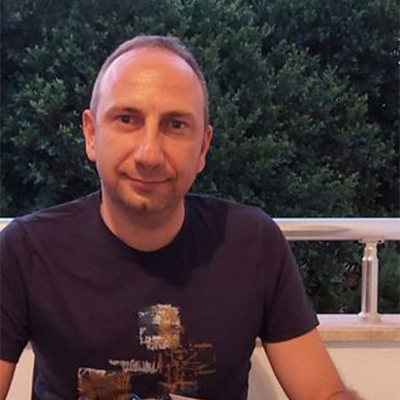 Şair/Yazar Uygar Kaplan ile kahve tadında sohbetimiz