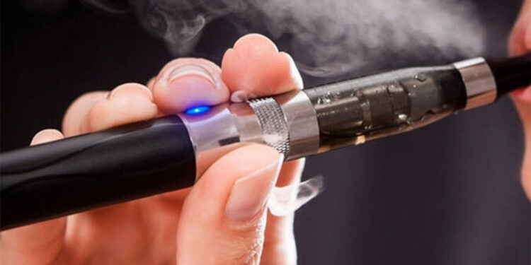 Elektronik sigaralar akciğer hasarına yol açıyor