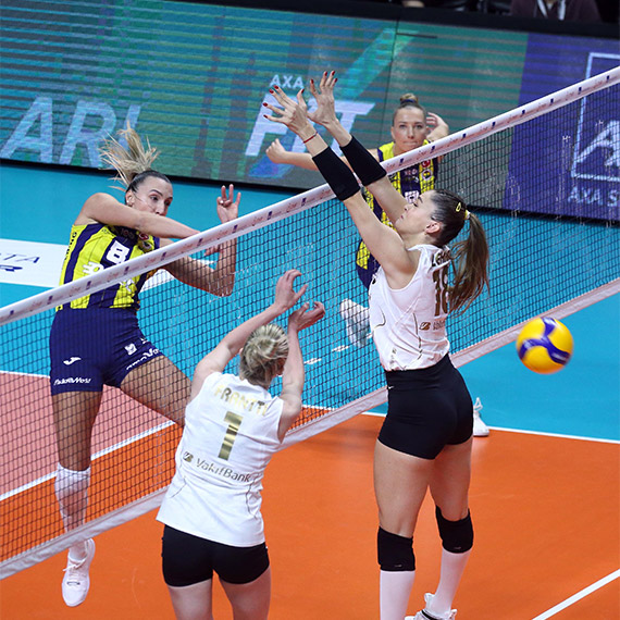 Fenerbahçe'yi yenen VakıfBank şampiyon oldu