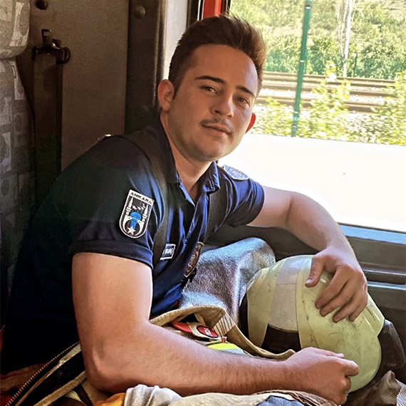 Ankara'nın Keçiören ilçesindeki yangında dumandan etkilenen itfaiye erlerinden Fahrican Yavaş'ın (24) ardından itfaiye eri Orçun Yaşar (29) da olaydan 4 gün sonra hayatını kaybetti.