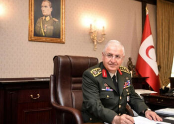 Yaşar Güler, İran Genelkurmay Başkanı ile görüştü
