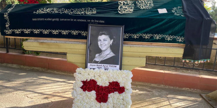 Jeyan Mahfi Ayral Tözüm'e veda