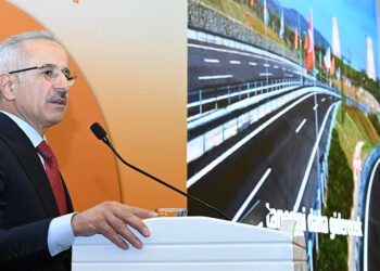 2035'te her 2 araçtan biri elektrikli olacak