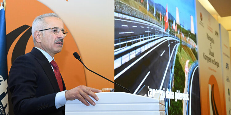 2035'te her 2 araçtan biri elektrikli olacak