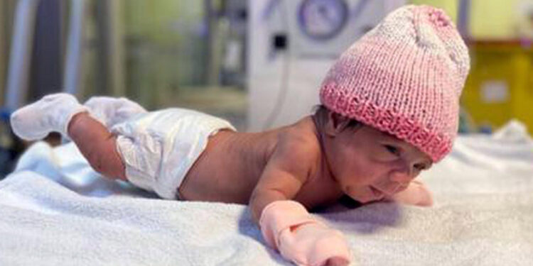 515 gram doğan Elif bebek, hayata tutundu