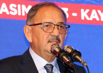 6 ay içinde 100 bin civarında köy evimizi bitireceğiz