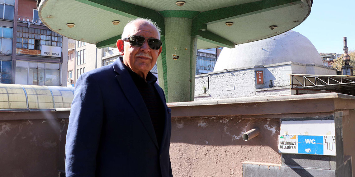 900 yıllık medresenin kalıntılarının üzerine tuvalet yapılmış