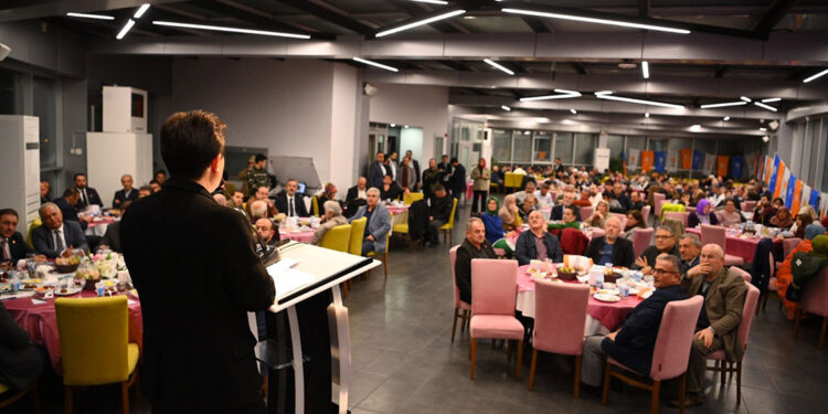 AK Parti Tuzla ilçe teşkilatı vefa yemeğinde buluştu