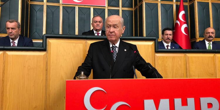 AYM kapatılmalı ya da yeniden yapılandırılmalı