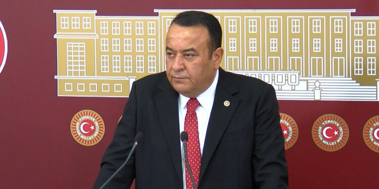 Adnan Beker: İYİ Parti'de FETÖ taktiği uygulanıyor