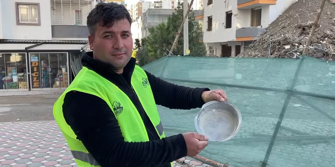 Agir hasarli inci apartmaninin betonundan tabak ciktis - öne çıkan - haberton