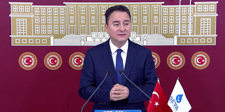 Ali Babacan: Derhal ateşkes ilan edilmeli