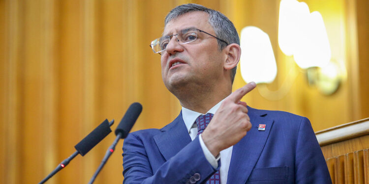 Anayasa'yı çiğnemeye kalkarsam gözüm çıksın 