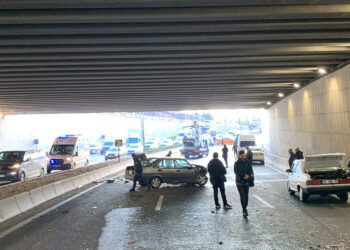 Ankara'da 14 araçlı zincirleme kaza: 7 yaralı