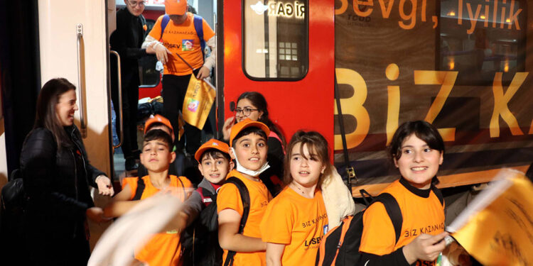 Ankara'dan yola çıkan LÖSEV Sevgi Treni, Kayseri'ye ulaştı