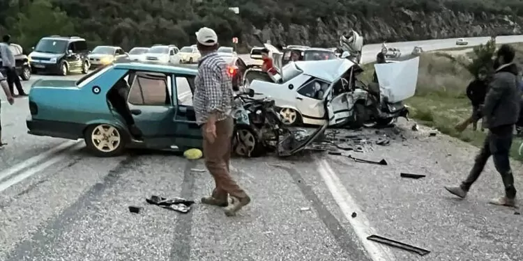Antalya’da kaza; 3 yaşındaki mustafa poyraz öldü, 8 yaralı