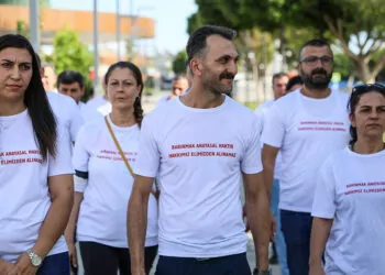 Antalya'da kiracılar, ankara'ya yürüyüşe başladı