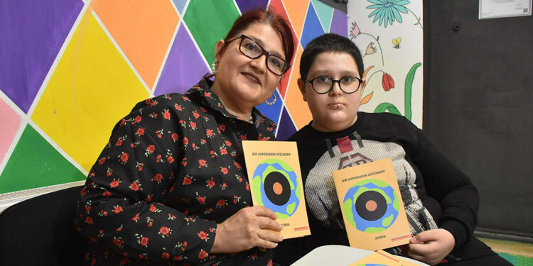 Asperger sendromlu Barkan, 14 yaşında şiir kitabı çıkardı