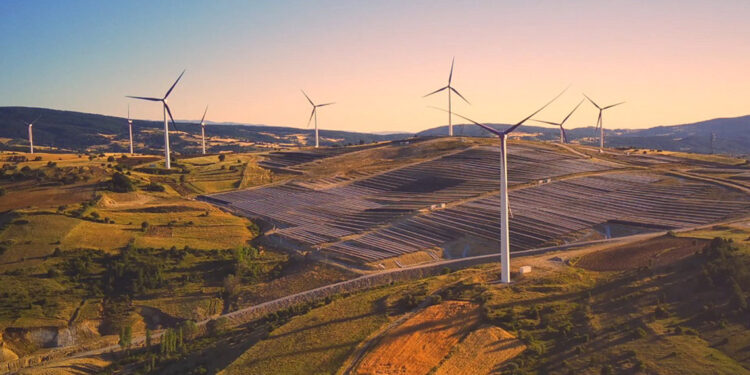 Aydem Yenilenebilir Enerji Uşak’taki RES kapasitesini artırdı