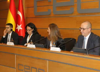 Bbva, i̇spanya'da yatırımcılara türkiye tecrübelerini anlattı 