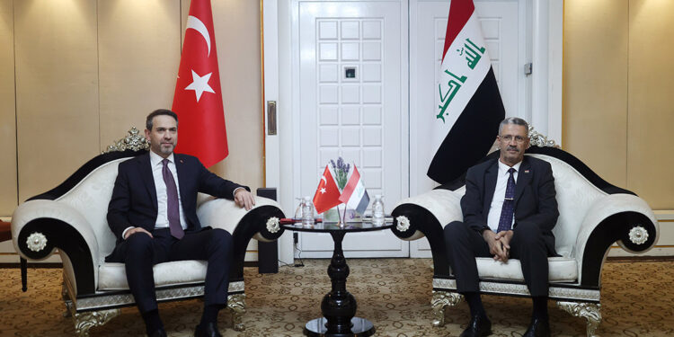 Bakan Bayraktar, Irak Petrol Bakanı ile görüştü