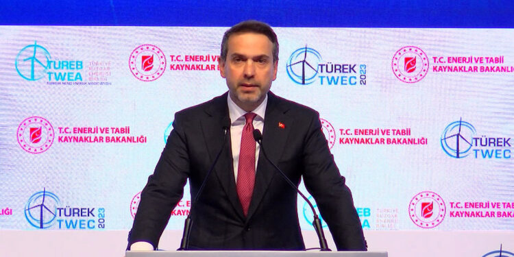 Bakan Bayraktar, Rüzgar Enerjisi Kongresi'nde konuştu