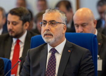 Bakan Işıkhan'dan '2024 yılı asgari ücreti' açıklaması