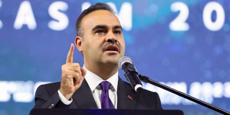 Bakan Kacır, 'Vizyoner 23 Zirvesi'nde konuştu