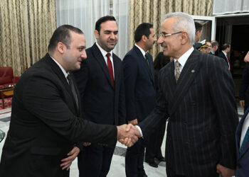 Bakan Uraloğlu Cezayir’de
