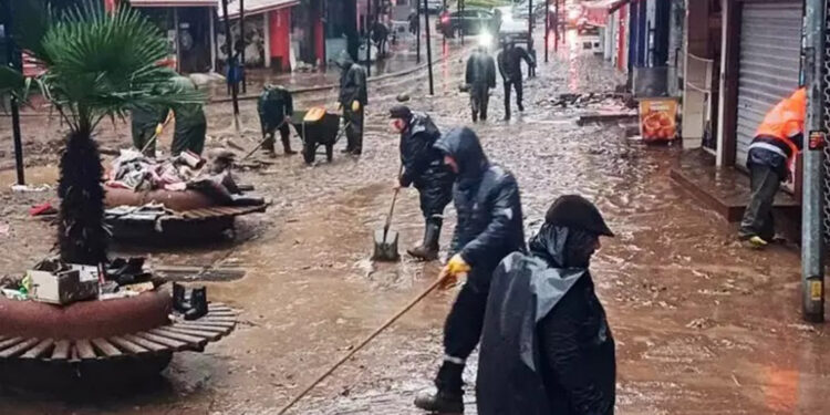 Batman ve Zonguldak'ta selden etkilenenlere 5 bin TL yardım