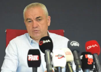 Beşiktaş'ın yeni teknik direktörü rıza çalımbay oluyor