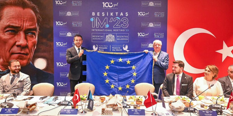 Beşiktaş’ta ‘International Meeting’ buluşması düzenledi