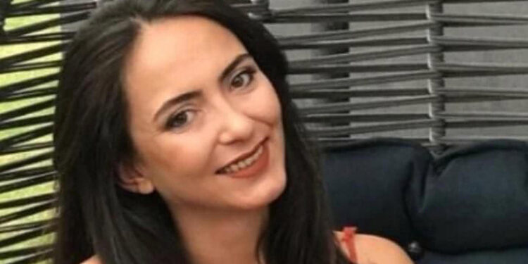 Beste İçel, yalnız yaşadığı evinde ölü bulundu