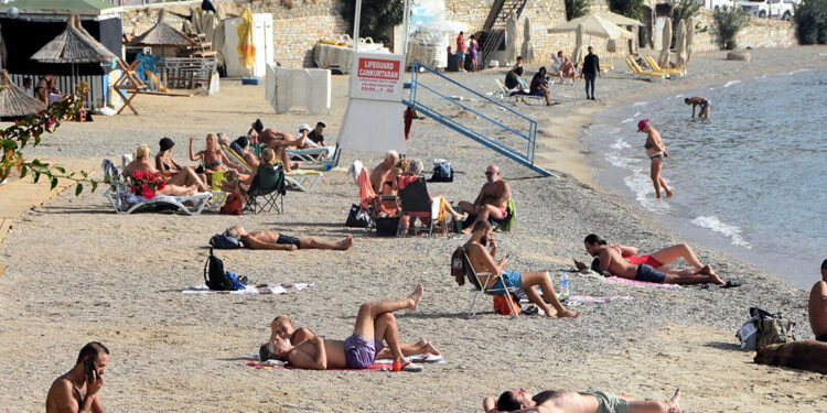 Bodrum'da kasımda deniz keyfi