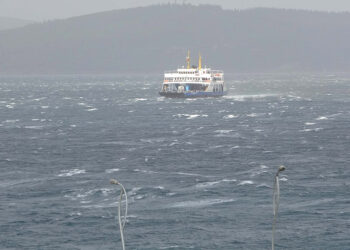 Bozcaada ve Gökçeada'da yarınki feribot seferleri iptal
