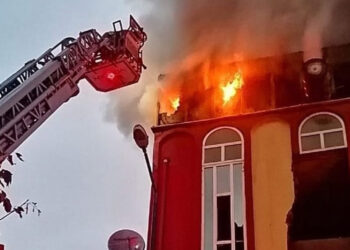 Bursa'da boyahanede çıkan yangın söndürüldü